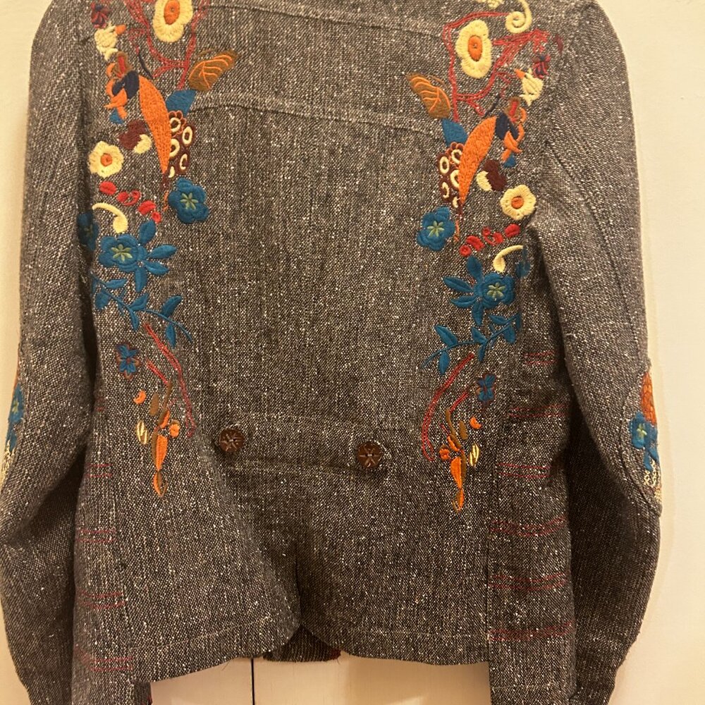 Jacket - Picture 4 of 4